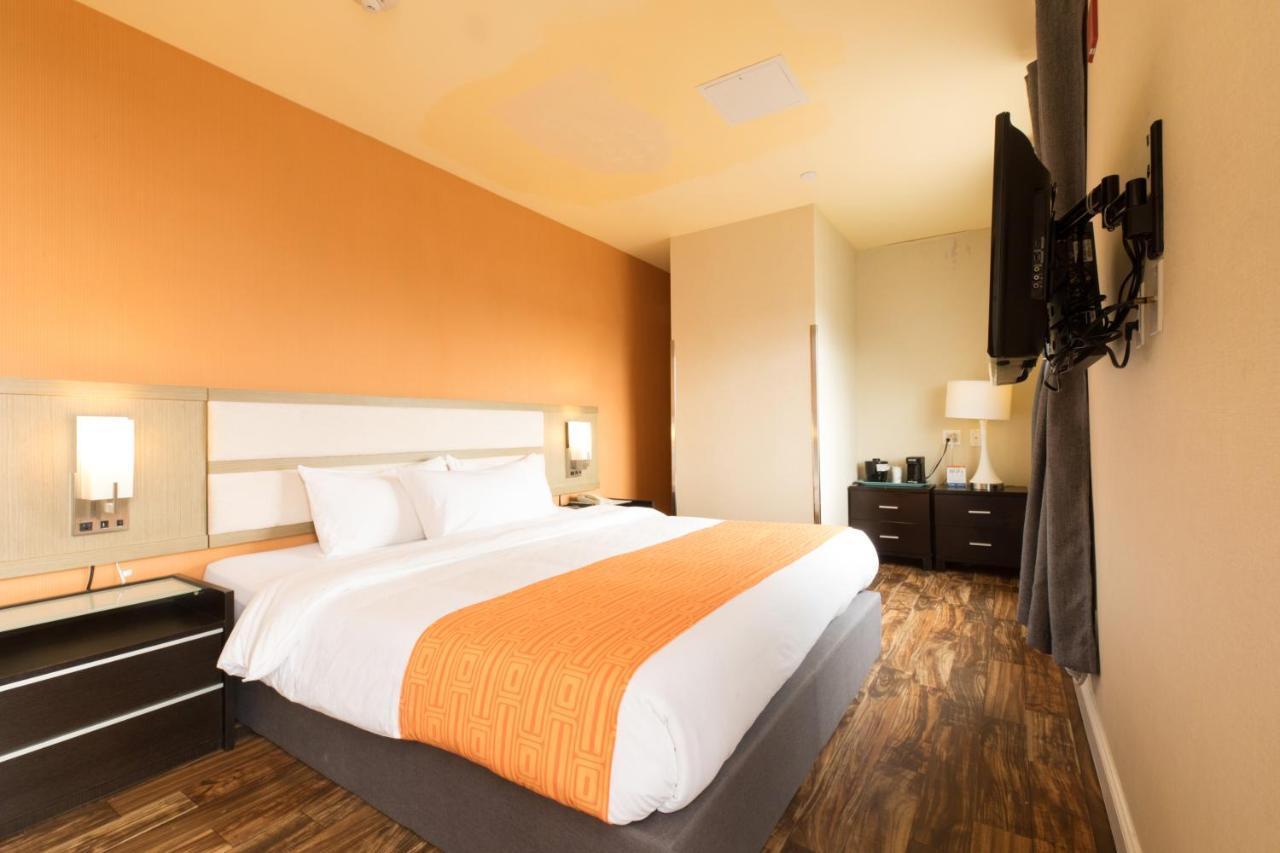ฮาวเวิร์ด จอห์นสัน บาย วินด์แฮม ลองไอส์แลนด์ซิตี้ Hotel นิวยอร์ก ภายนอก รูปภาพ