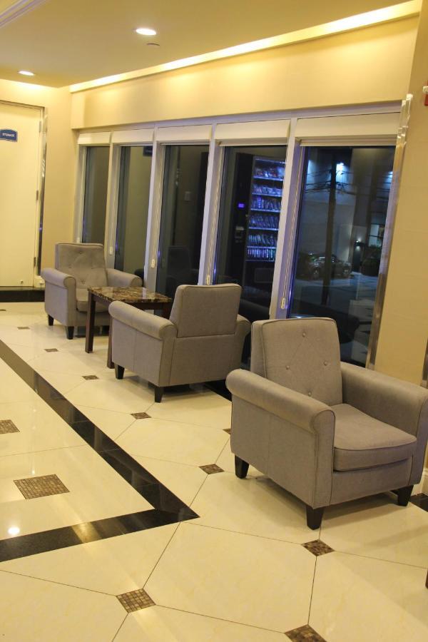 ฮาวเวิร์ด จอห์นสัน บาย วินด์แฮม ลองไอส์แลนด์ซิตี้ Hotel นิวยอร์ก ภายนอก รูปภาพ